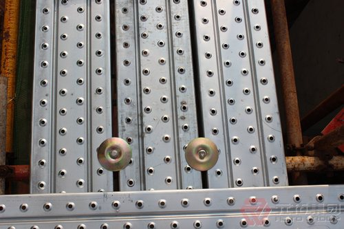 腳手板的規(guī)格及種類有哪些？