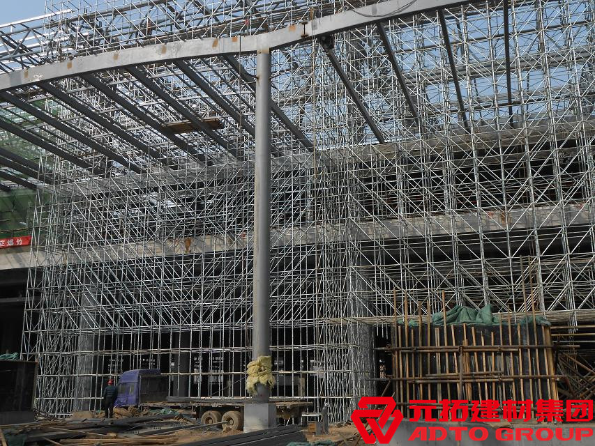 腳手架價(jià)格大概多少錢？是一套價(jià)格，還是一噸價(jià)格？